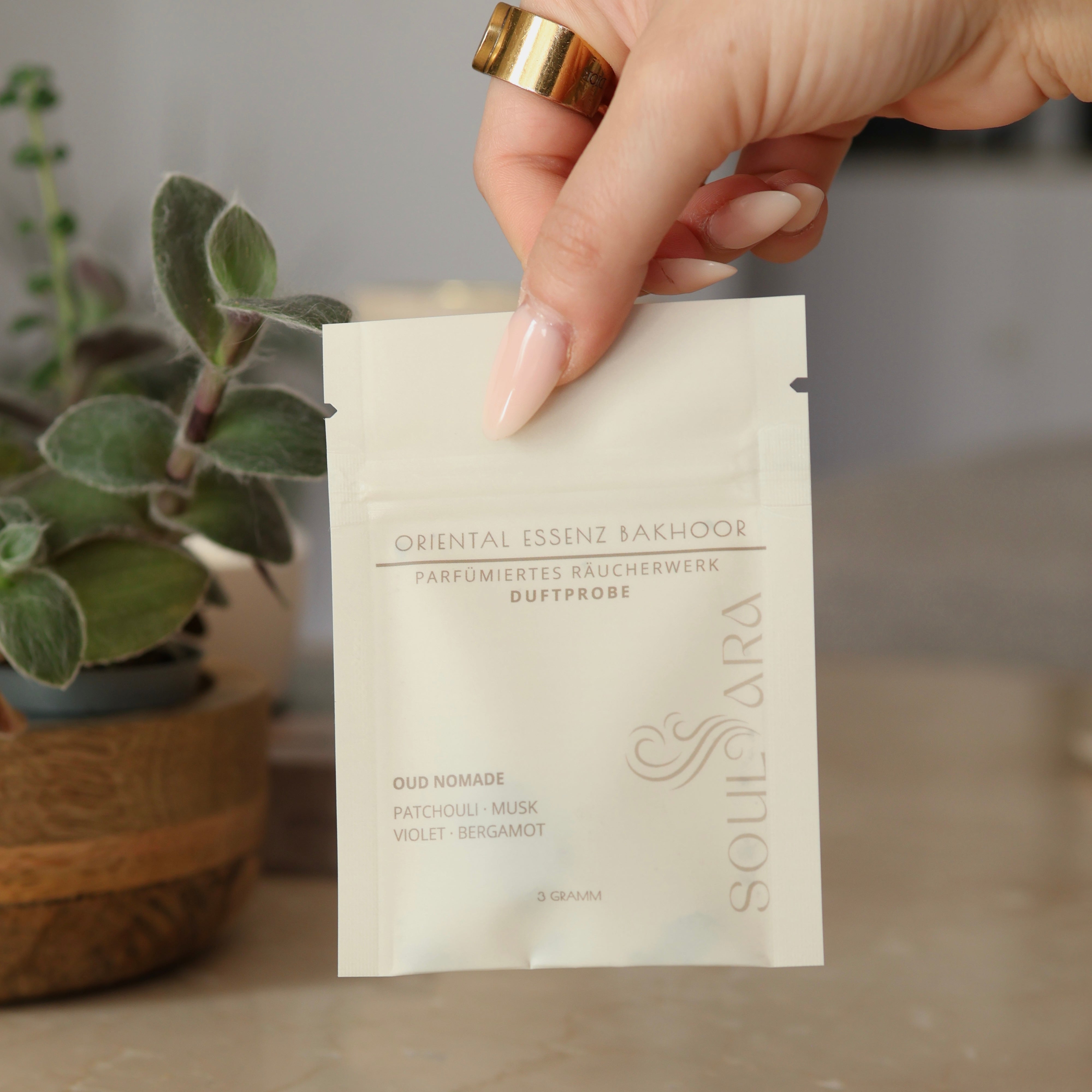 Oud Nomade | Sample